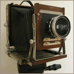 Старинная фотокамера. Фото Логинова Ольга